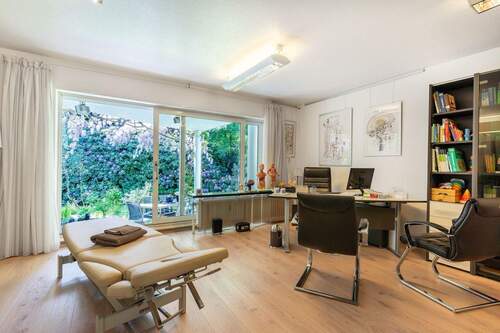 Praxis Erdgeschoss - Gewerbeobjekt (Büro, Produktion, Verkauf) in Gütersloh