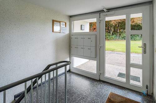 Treppenhaus - 4 Zimmer Etagenwohnung in Flensburg-Weiche