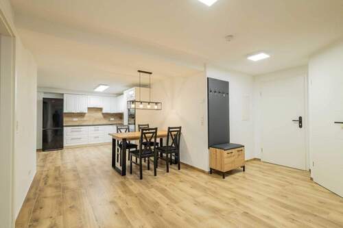 UG: Aufenthalts- und Küchenbereich... - 