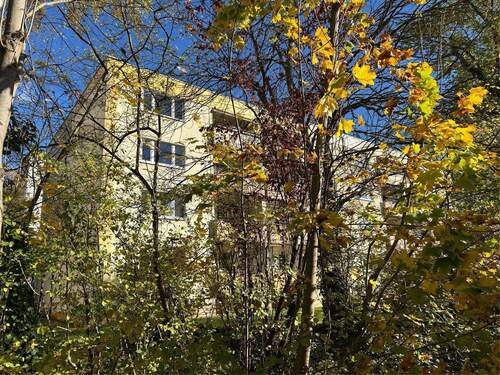 Weitere Südansicht - 4 Zimmer Etagenwohnung in Erlangen