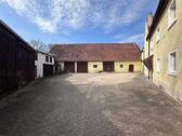 Dreiseitenhof - 8 Zimmer Mehrfamilienhaus, Wohnhaus in Weidenbach