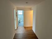 Flur - Etagenwohnung mit 69,00 m&sup2; in Sonneberg zur Miete