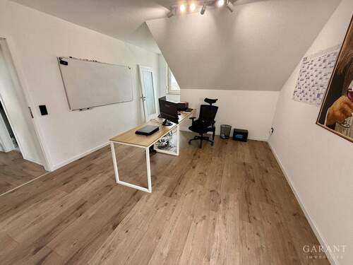 Büro - 3 Zimmer Etagenwohnung in Uffenheim