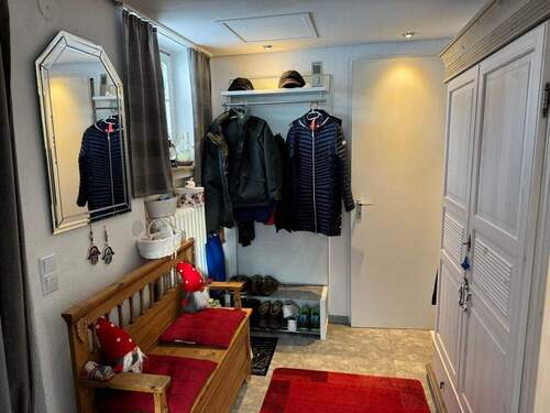 Flur und Eingangsbereich - 3 Zimmer Etagenwohnung in Schulenberg im Oberharz