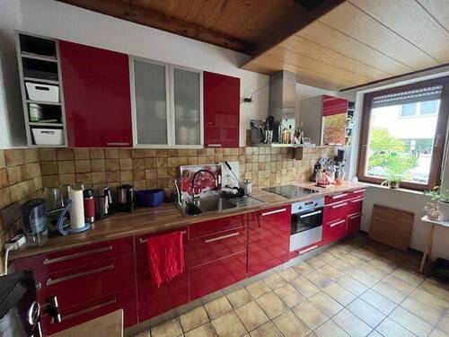 Einbauküche in der Maisonettewohnung - 1 Zimmer Mehrfamilienhaus, Wohnhaus in Lampertheim