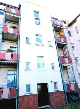 Außen hinten - 3 Zimmer Etagenwohnung zum Kaufen in Torgau
