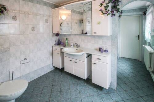 Bad - Doppelhaushälfte mit 110,00 m&sup2; in Jüterbog zum Kaufen