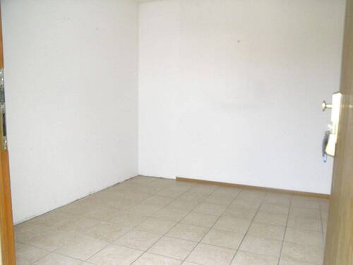 Eingangsberich-Garderobe - 5 Zimmer Einfamilienhaus zum Kaufen in Landshut