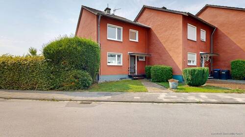 Hausansicht von vorne - Provisionsfrei für Käufer: Reihenendhaus mit Garten und Garage für Familien u. Paare in Hamm Rhynern