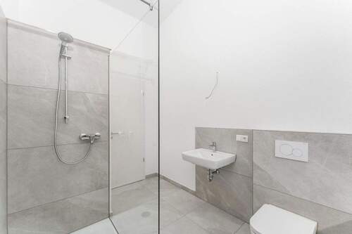 Bild 3 - 9 Zimmer Mehrfamilienhaus, Wohnhaus zur Miete in Greding