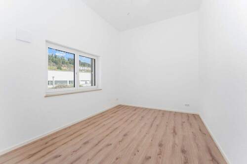 Bild 5 - Mehrfamilienhaus, Wohnhaus mit 1,20 m&sup2; in Greding zur Miete