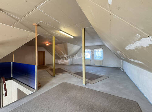 Ausbaureserve oberhalb der Garage - 