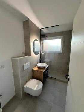 Bad2 - 2 Zimmer Etagenwohnung zum Kaufen in Kaiserslautern