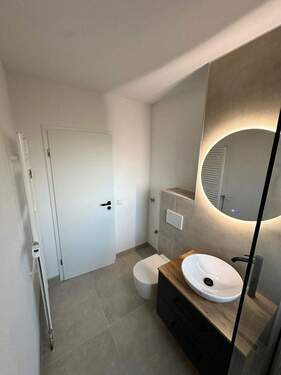 Bad - 2 Zimmer Etagenwohnung in Kaiserslautern