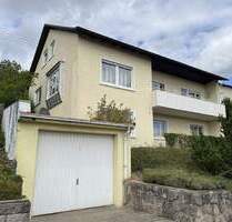 gepflegtes Wohnhaus mit großem Grundstück und ELW in sonniger Lage in der Nähe von Lauda-Königshofen - Lauda-Königshofen-Unterbalbach