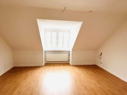 Zimmer Dachgeschoß -.jpg - 