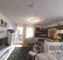 Sehr hübsche 2-Zimmer-Wohnung mit Parkett und Balkon im 1. OG - Berlin Französisch Buchholz