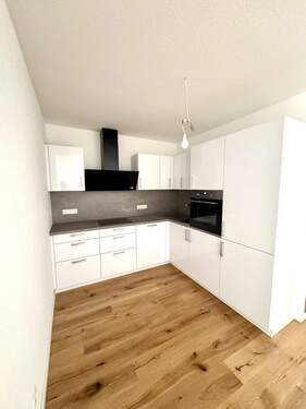 Einbauküche - 2 Zimmer Etagenwohnung zur Miete in Kaiserslautern