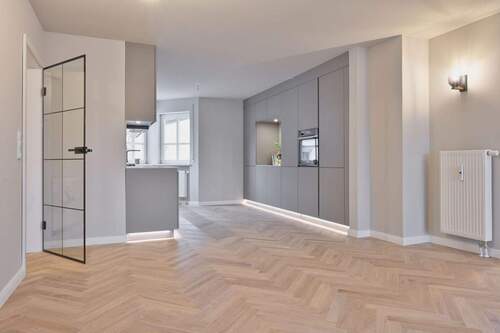 Wohnen/Essen/Küche - *Erstbezug nach Renovierung* Einmalige 4-Zi.-Wohnung *Fischgrät Parkett, Küche uvm.*PROVISIONSFREI*