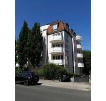 Schicke 2 Zimmer Wohnung mit 2 Balkonen und Personenaufzug in Dresden - Striesen