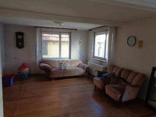 Das Wohnzimmer - 6 Zimmer Einfamilienhaus in Wertheim-Waldenhausen