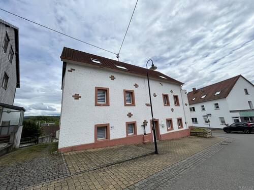 26-CSBD-184 - Großzügiges Zweifamilienhaus mit Dachterrasse