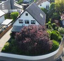 Von Privat: Großes Einfamilienhaus mit Wellnessbereich zu verkaufen! - Büttelborn