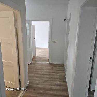 Flur.jpeg - Sanierte 3-Zimmerwohnung mit Wintergarten, August-Bebel-Straße 131, 15234 Frankfurt (Oder)