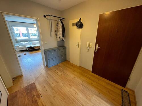 große Diele - 2 Zimmer Etagenwohnung zum Kaufen in Bad Reichenhall