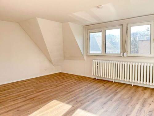 Schlafzimmer - 3 Zimmer Etagenwohnung zur Miete in Köln