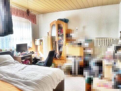 Vollwertiges Zimmer im Kellergeschoss - 