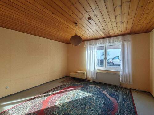 Schlafzimmer im EG - Einfamilienhaus mit 131,00 m² in Neumarkt-Sankt Veit zum Kaufen