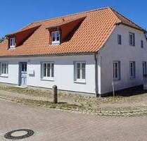 Schmuckstück auf Rügen - Ein Haus - 2 Wohnungen - komplett saniert - Garz