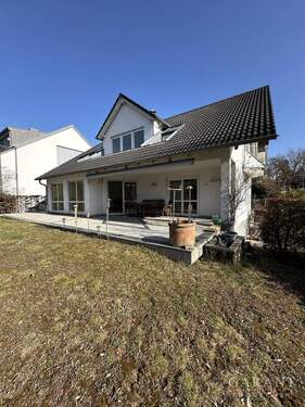 Garten mit Terrasse - 6 Zimmer Einfamilienhaus zur Miete in Heilbronn