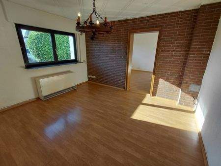 Zimmer 1 Souterrainwohnung - 