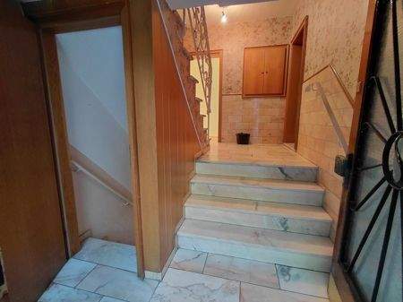 Hauseingangsbereich - Mehrfamilienhaus, Wohnhaus mit 257,00 m&sup2; in Hemer zum Kaufen