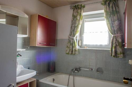 Badezimmer im Erdgeschoss - 