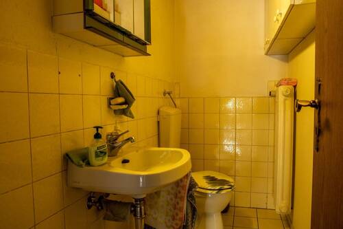 Gäste-WC im Obergeschoss - 