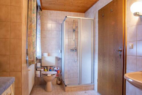 Badezimmer im Obergeschoss - 