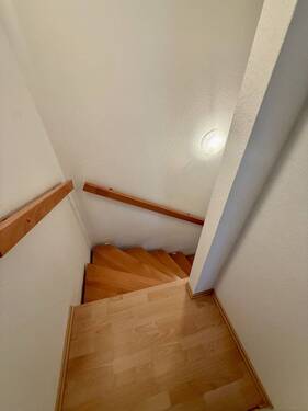 Treppe - 4 Zimmer Reihenendhaus in Bergisch Gladbach