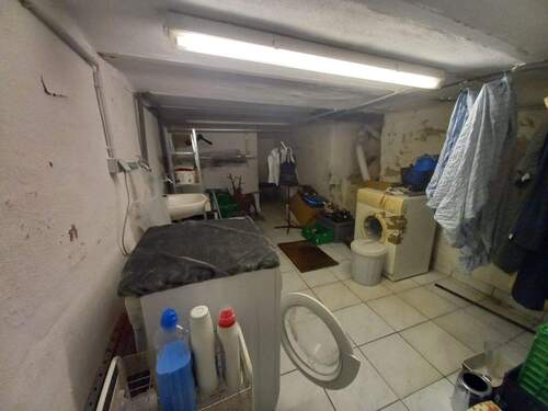 Keller - Mehrfamilienhaus, Wohnhaus mit 112,00 m&sup2; in Königstein im Taunus zum Kaufen