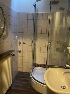 Duschbad zweite Wohneinheit - 