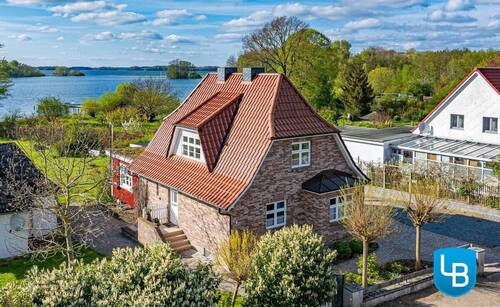 Idyllisch gelegen - 6 Zimmer Einfamilienhaus in Bosau