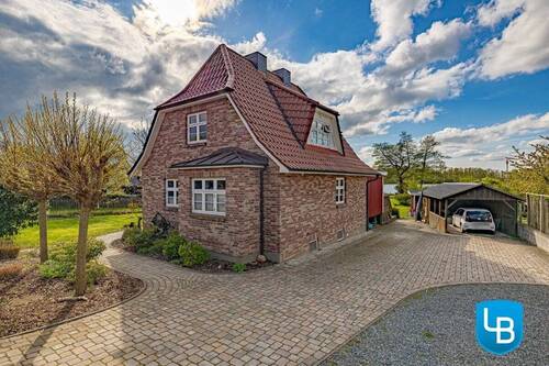 Haus mit Carport - Einfamilienhaus mit 180,00 m² in Bosau zum Kaufen