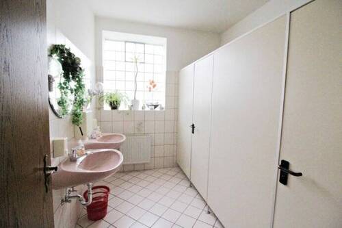 Wc-Anlage - Büro in Hille zur Miete
