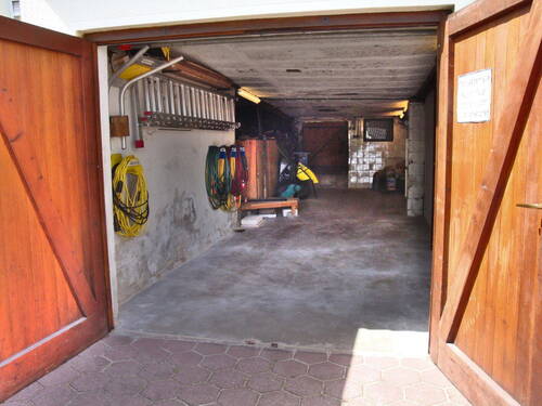 Garage - 