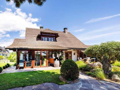 Bild 2 - 8 Zimmer Einfamilienhaus zum Kaufen in Horn