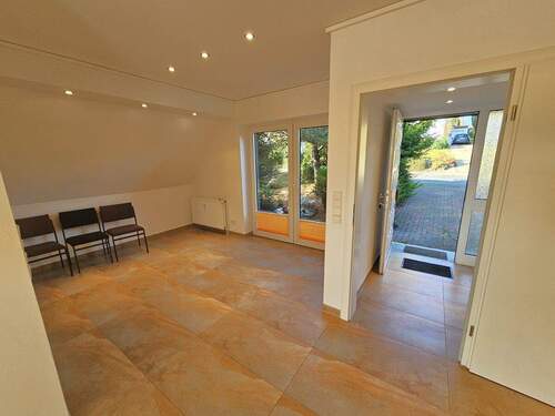 Diele & Separater Eingang - 