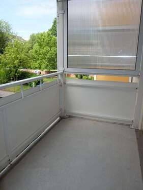 Balkon Beispiel - Etagenwohnung mit 71,10 m&sup2; in Chemnitz zur Miete