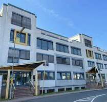 Lichtdurchflutetes Premium-Office mit 2 Fensterfronten - repräsentativ & ruhig - Frankfurt - Nieder-Eschbach